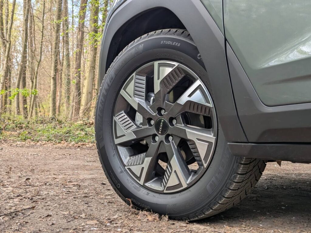 18 Zoll Leichtmetallräder "Diamond Cut" Michelin-Reifen 225/60