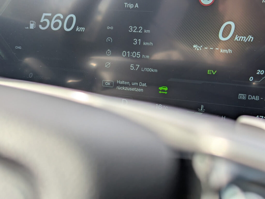 Die Hybrid-Version des KGM Torres verbraucht im Test unter 6 Liter auf 100 Kilometer.