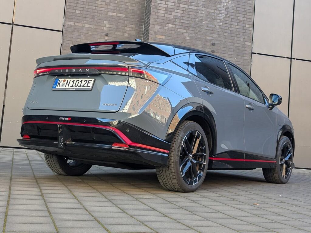 Nissan Ariya Nismo 2026 im Fahrbericht - Elektro-SUV Mittelklasse mit 435 PS und Allradantrieb im Test