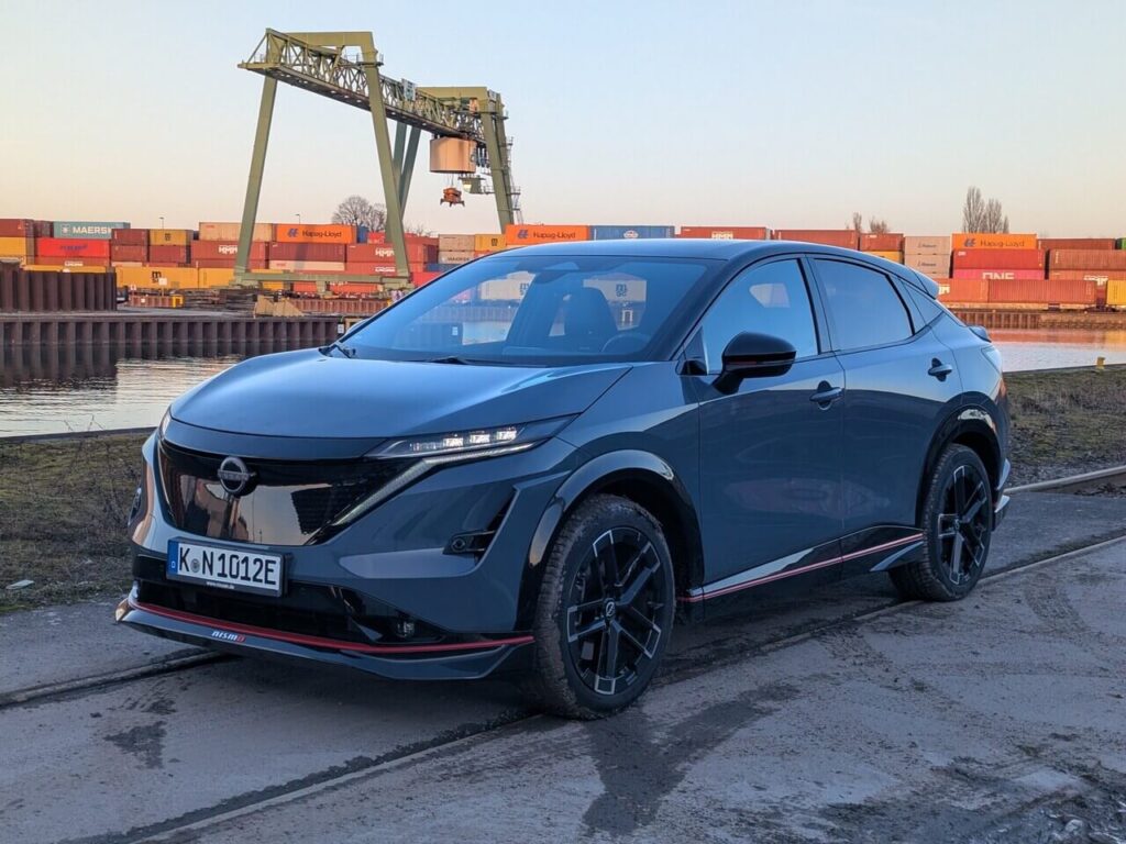 Performance-Variante: Mittelklasse Elektro-SUV mit Allradantrieb von Nissan im Test