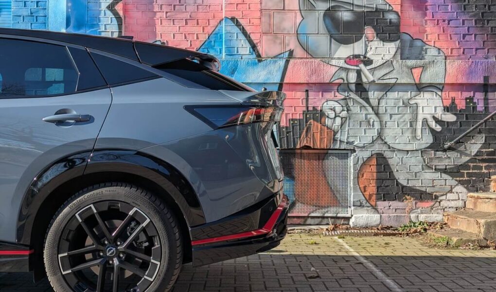 Nissan Ariya Nismo mit Fließheck-Design (Stealth Grey) - Performance-SUV mit 435 PS im Test