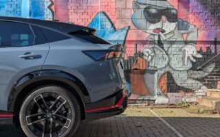 Nissan Ariya Nismo mit Fließheck-Design (Stealth Grey) - Performance-SUV mit 435 PS im Test