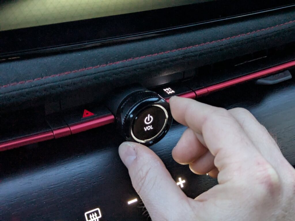 Drehregler für laufstärke und Steuerungstasten für Audio-Wiedergabe