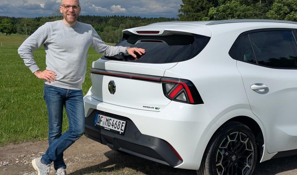 Fahrbericht zum MG4 EV Urban (2026): Günstiges Elektroauto im Test. Erfahrungen von Daniel Przygoda.