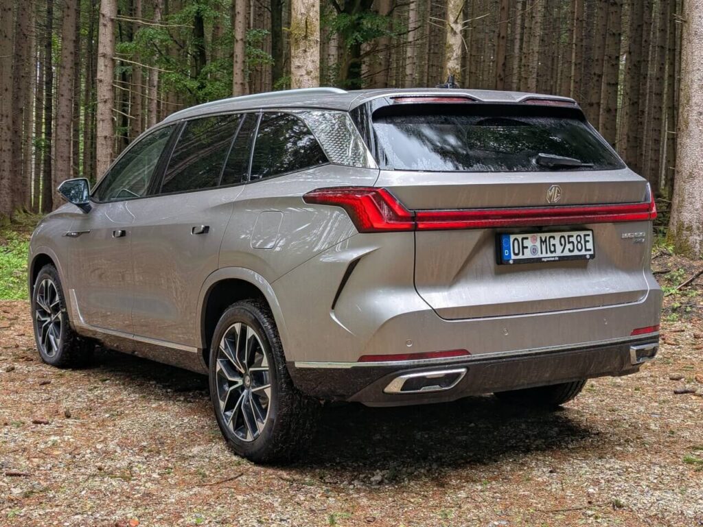 MGS9 PHEV Premium in der Lackierung "Sterling Silver".