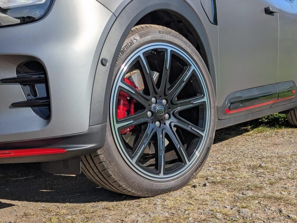 21 Zoll Monoblock Z Leichtmetallfelgen des Smart #5 Brabus mit Continental-Bereifung 255/40 R21.
