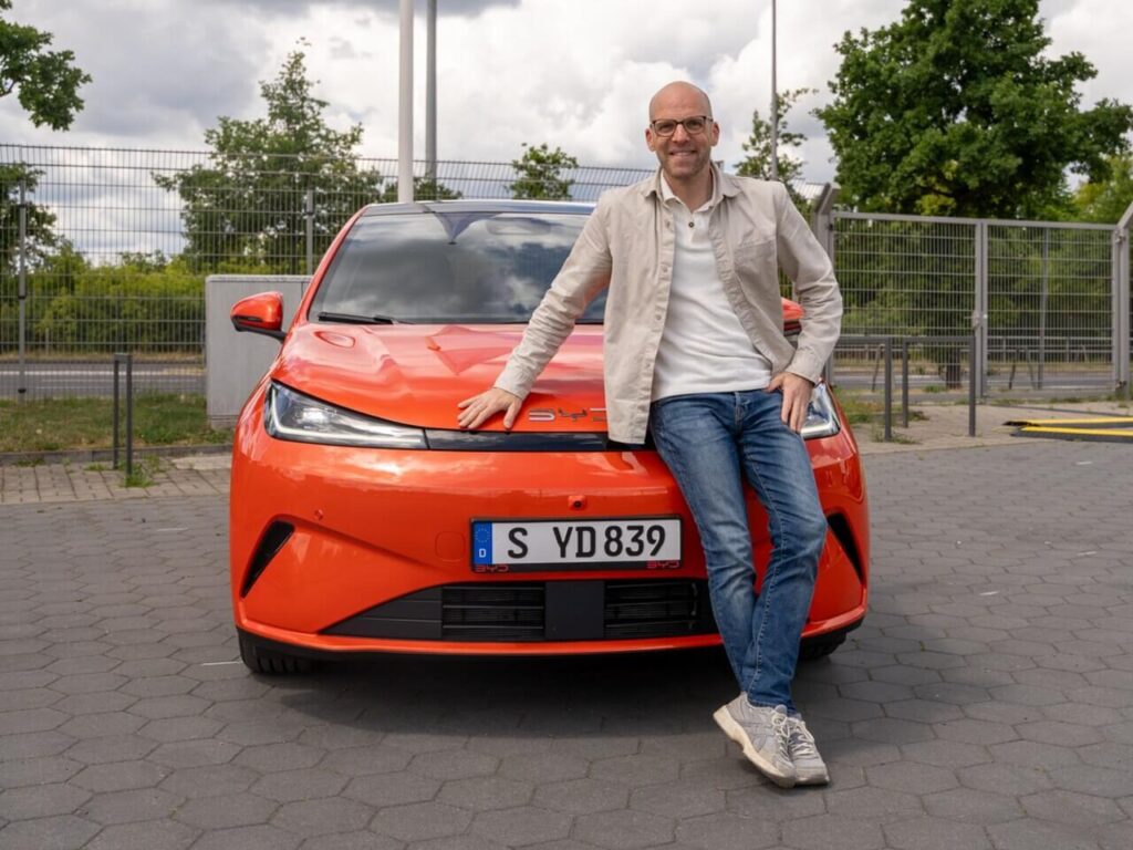 BMY Dolphin G im Test: Ausführliche Kaufberatung zum Plug-in-Hybrid Kleinwagen von Daniel Przygoda (Foto: Giolina Marie Güttler)