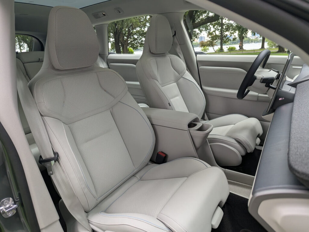 Innenausstattung in Nordico (Kunstleder) für Volvo EX60 Ultra.