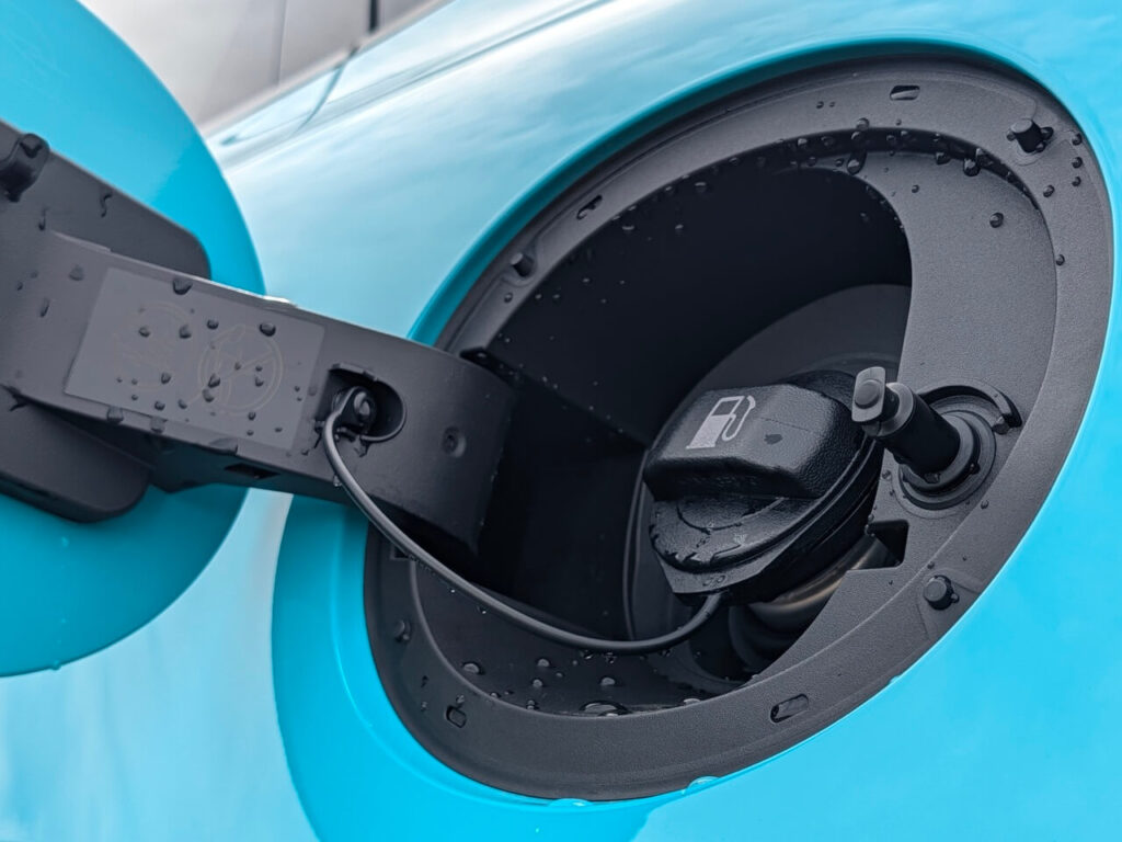 Benzinverbrauch beim GWM ORA 5 Turbo-Benziner: Der kombinierte Durchschnittsverbrauch laut WLTP liegt bei 6,9 Litern auf 100 Kilometer.