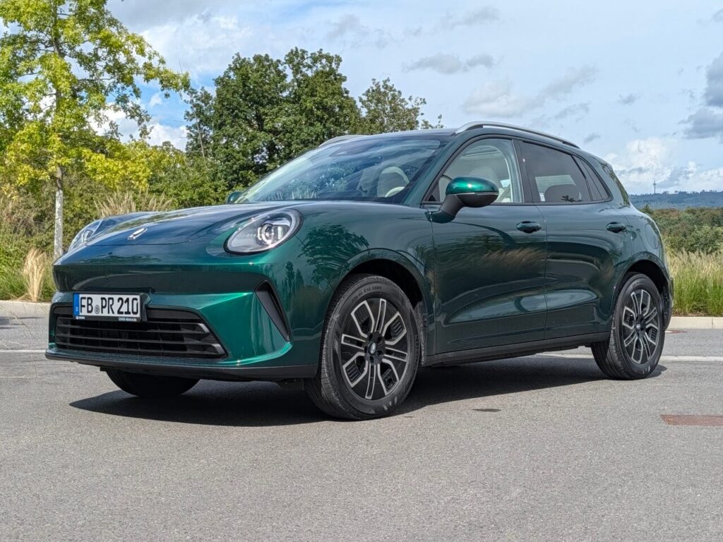 GWM Ora 5 "Luxury" in der aufpreispflichtigen Lackierung "Forest Green Metallic" (+750 Euro).