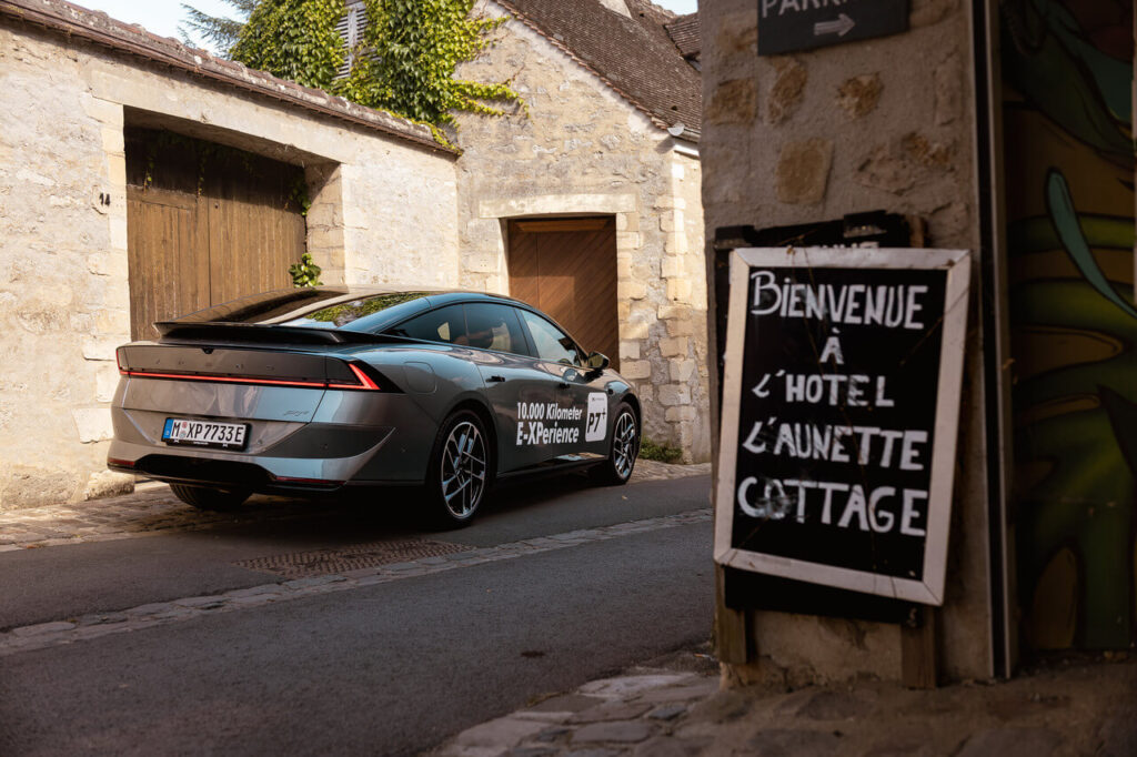 Xpeng P7+ bei der E-XPerience 2026 in Frankreich