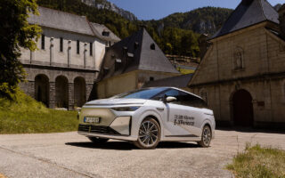 Xpeng X9 bei der E-XPerience 2026 in Frankreich