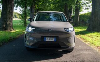 Leapmotor B03X in Tundra Grey - Frontansicht