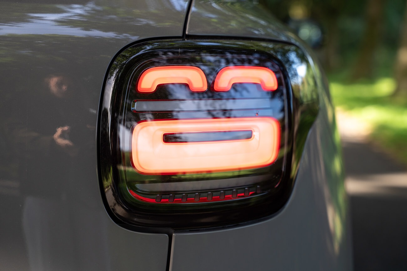leapmotor-b03x-led-rueckleuchte.jpg