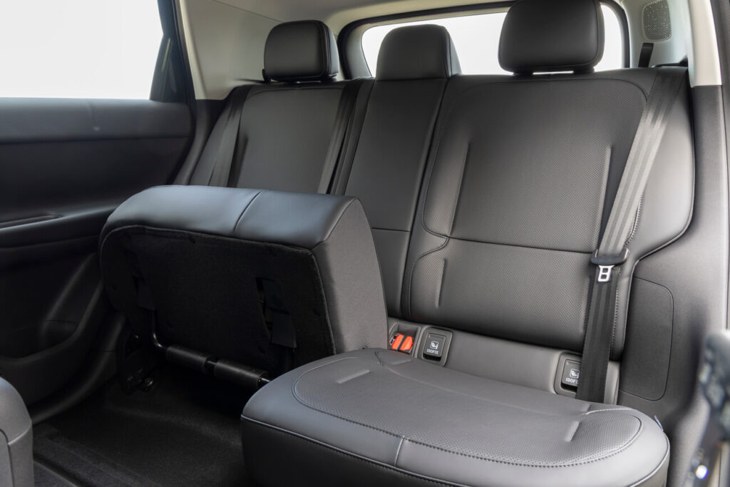 Variable Rücksitze im Leapmotor B03X: Die Sitzflächen lassen sich hochklappen wie im Honda Jazz.