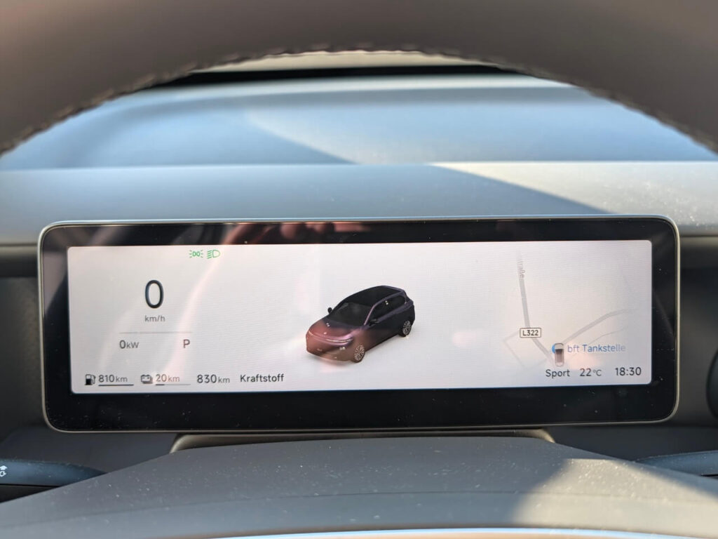 8,8 Zoll Digitaltacho mit integrierter Navigationskarte (Leapmotor B10)