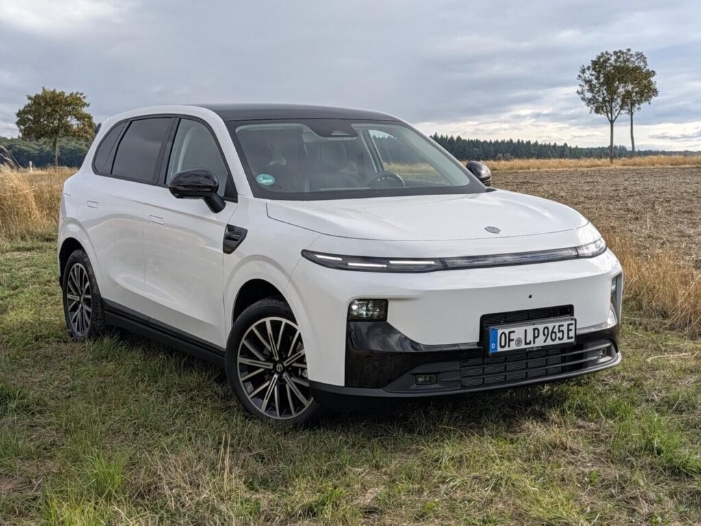 Günstiger Kompakt-SUV mit Plug-in-Hybrid unter 30.000 Euro im Test. Kaufempfehlung zum Leapmotor B10.