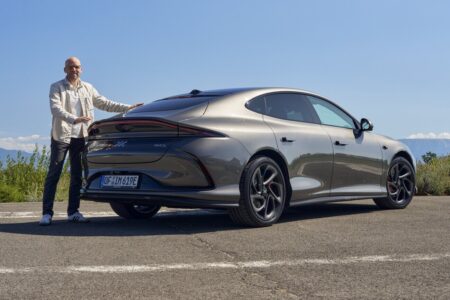 Daniel Przygoda testet den den MG IM5 Premium AWD mit 800-Volt-Technik