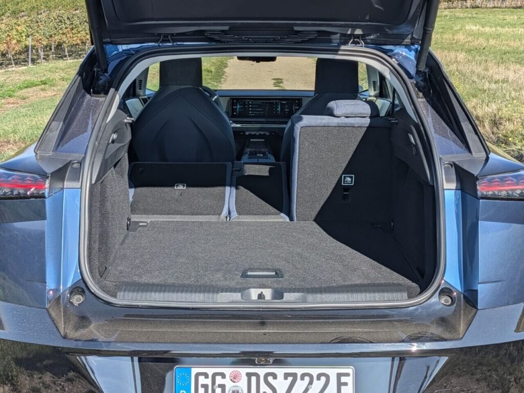 DS N°7 E-Tense Kofferraum mit variablem Ladeboden