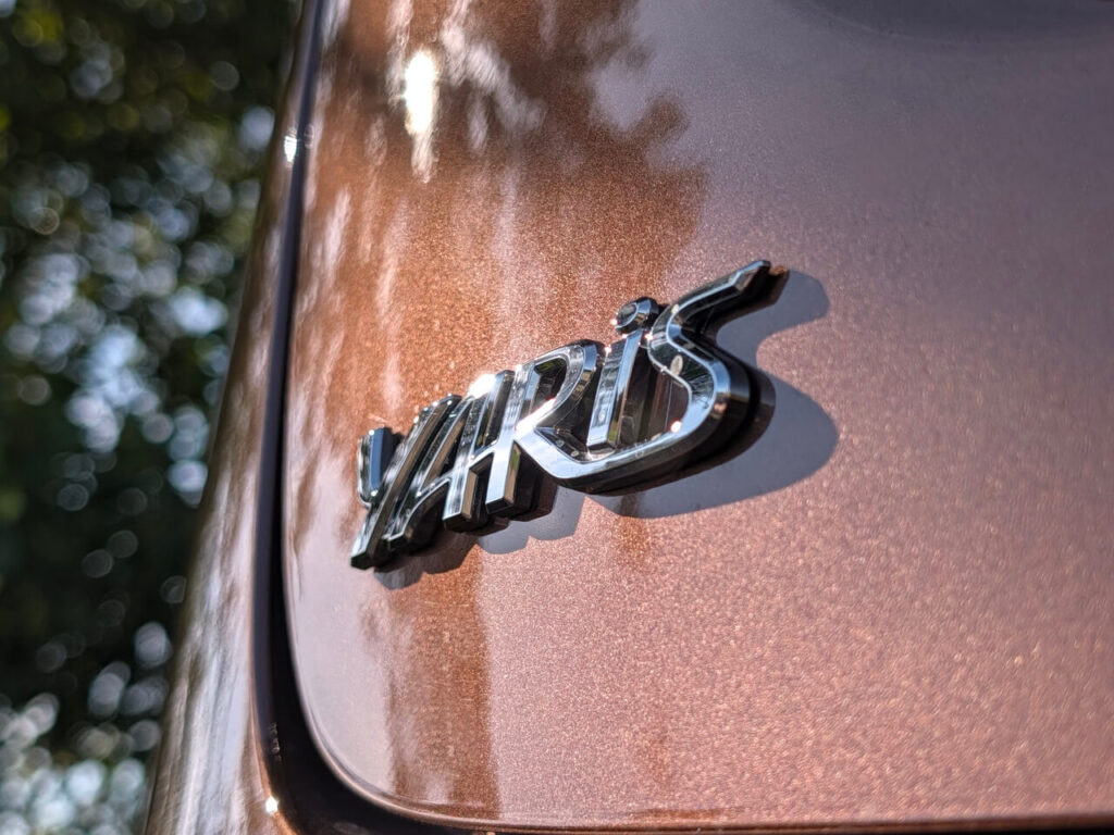 Toyota Yaris Cross in der Lackierung "Precious Bronze Metallic"