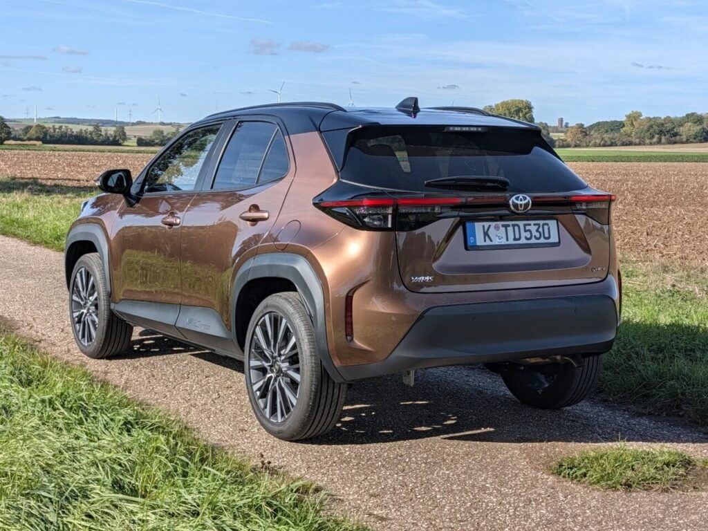 Toyota Yaris Cross "Lounge" - Facelift 2026 im Test. So gut ist der sparsame Vollhybrid.